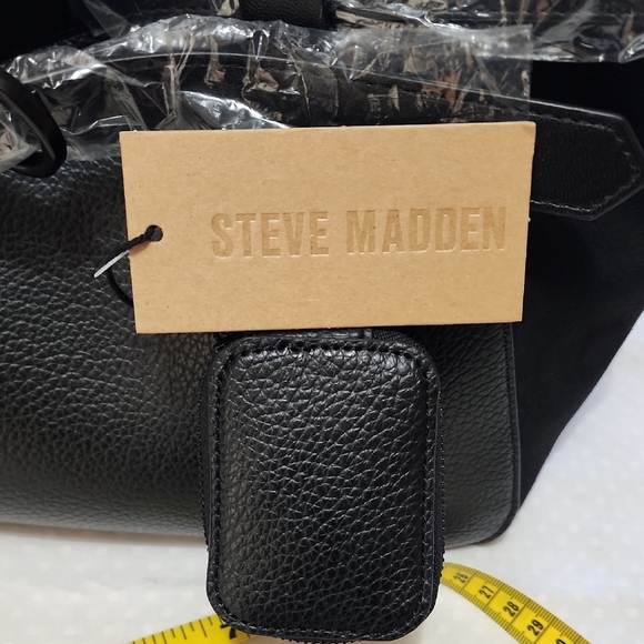 Steve Madden Black Tote Bag with Structured Design and Adjustable Strap - Picture 13 of 14